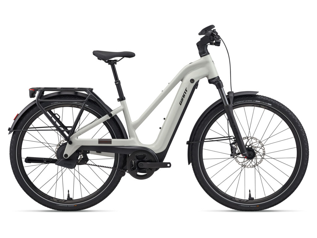 Giant Explore E+ 0 Stagger 2026 electric bike image 01