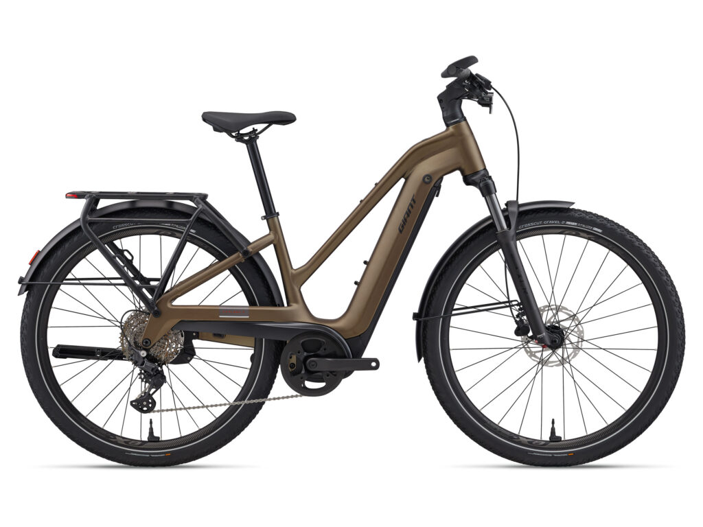 Giant Explore E+ 3 Stagger 2026 electric bike image 01