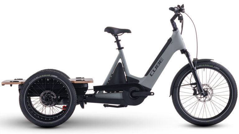 Cube Trike Flatbed Hybrid 750
