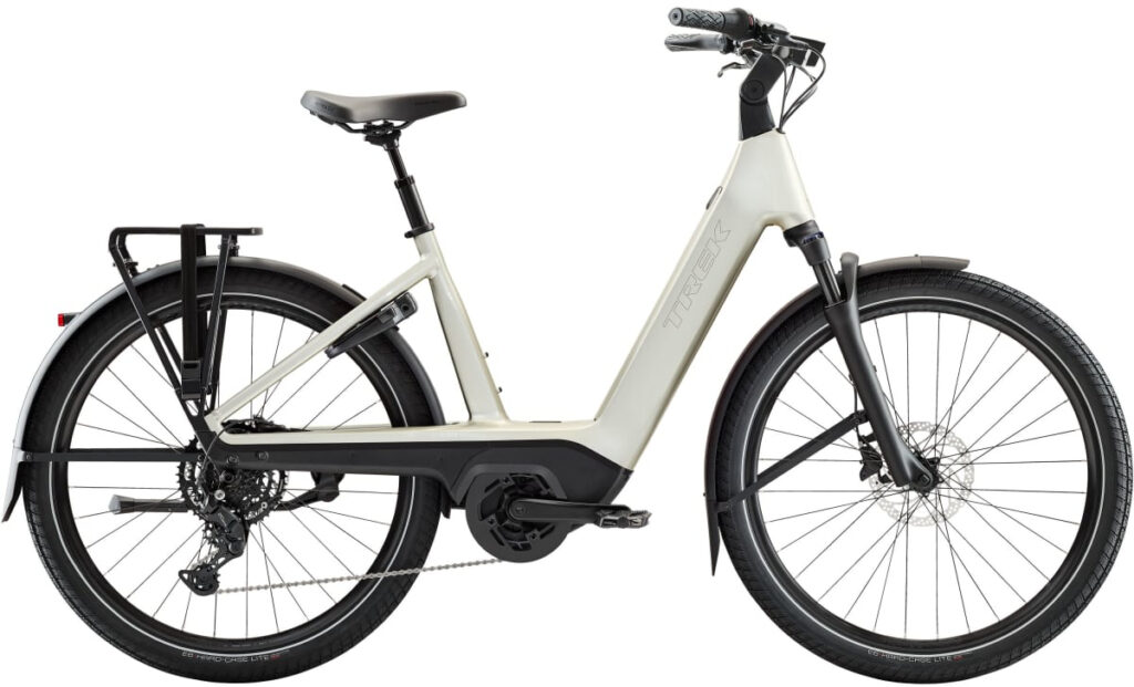 Trek Charter+ 4 R9 800 Wh Lowstep – 800Wh 2026 electric bike image 01