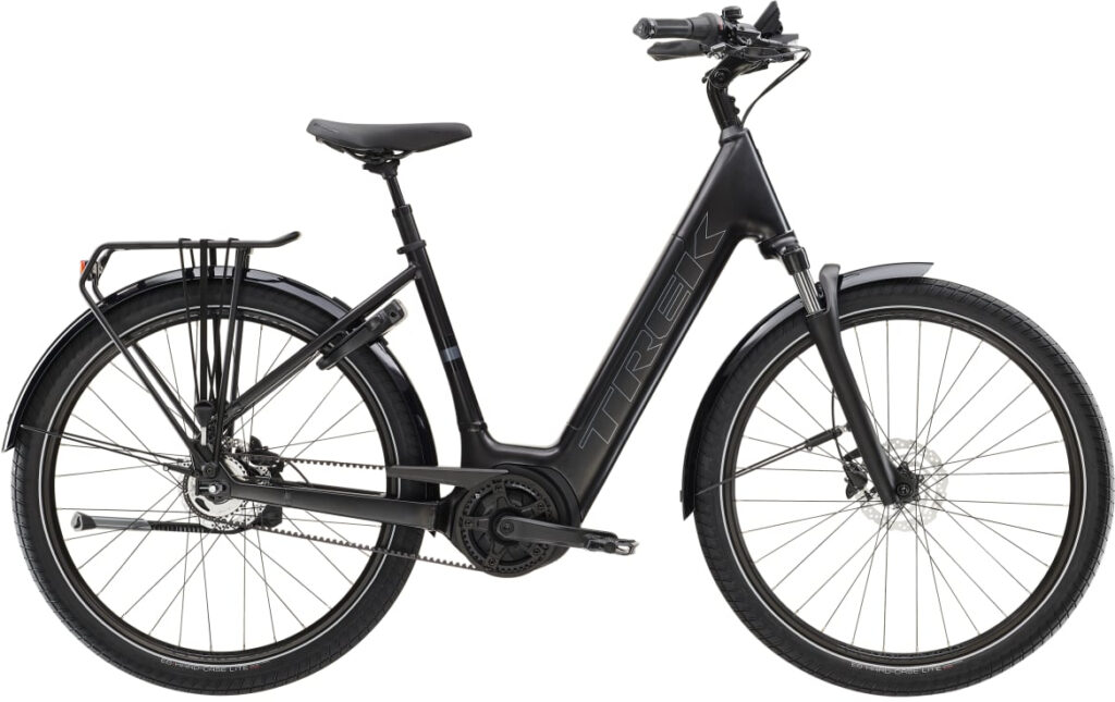 Trek District+ 4 Lowstep – 400Wh 2026 electric bike image 01